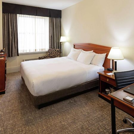Hilton Cincinnati Netherland Plaza Exterior photo