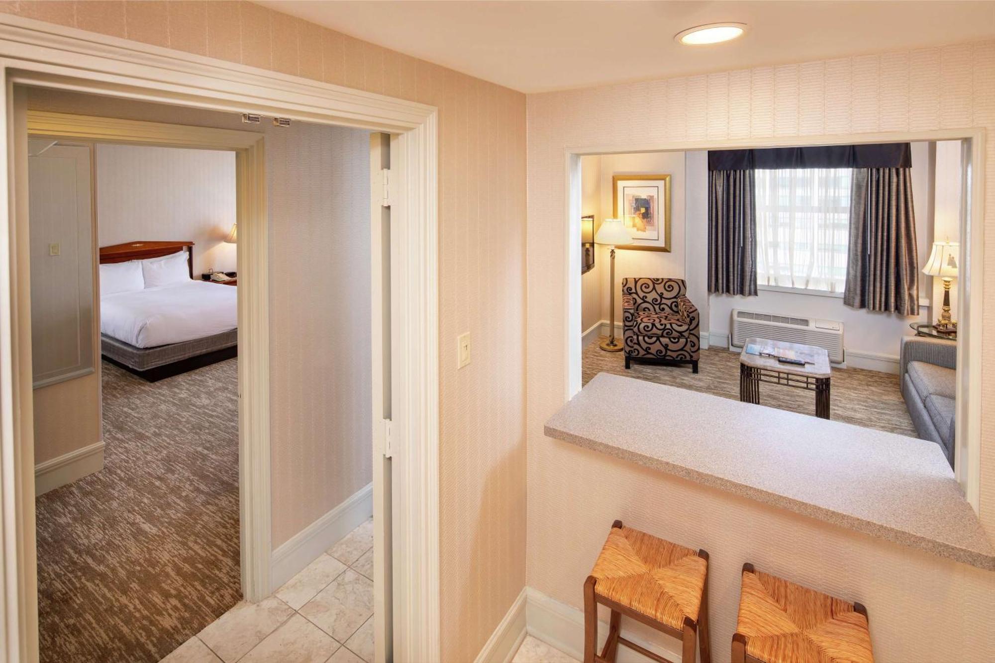 Hilton Cincinnati Netherland Plaza Exterior photo