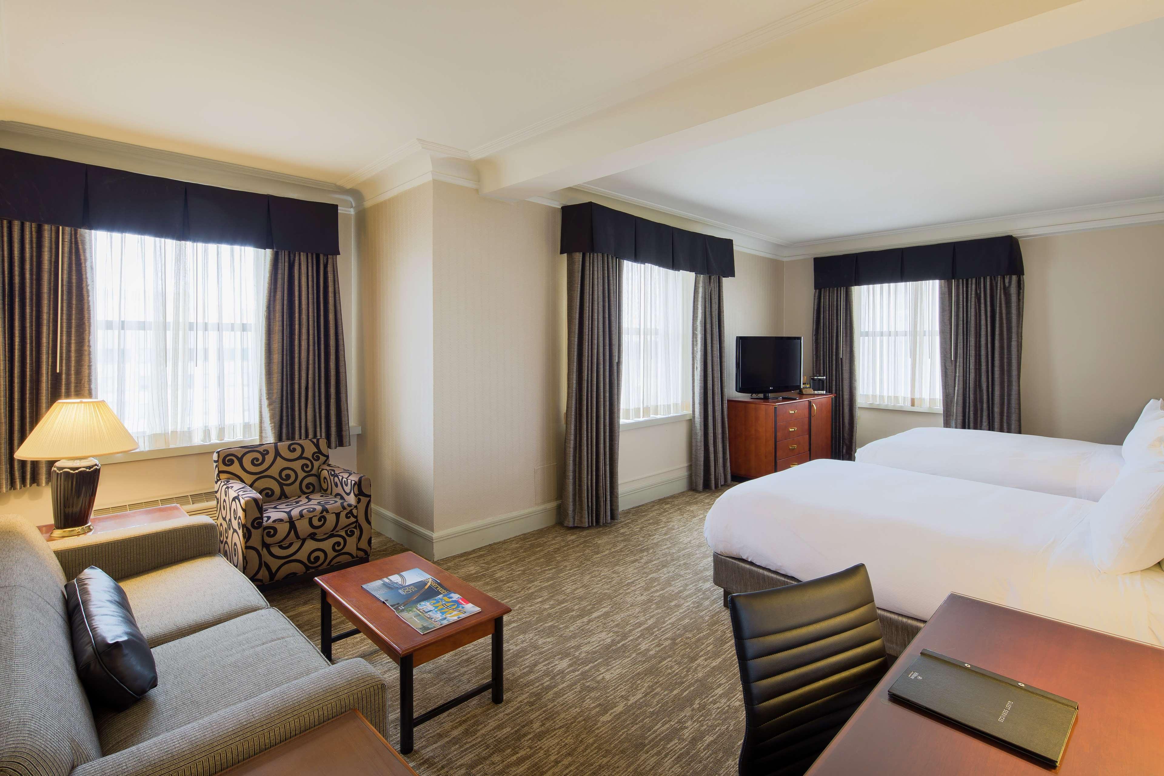 Hilton Cincinnati Netherland Plaza Exterior photo